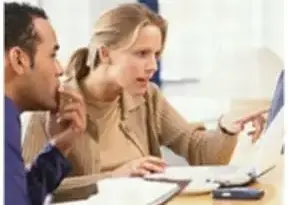 Os comerciais mal dedicam 20% ao contato com o cliente.