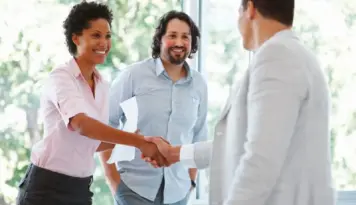 5 perguntas que ajudam a conquistar um cliente indeciso