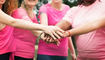 Outubro rosa: Sirecom apresenta planos de saúde e alerta para prevenção